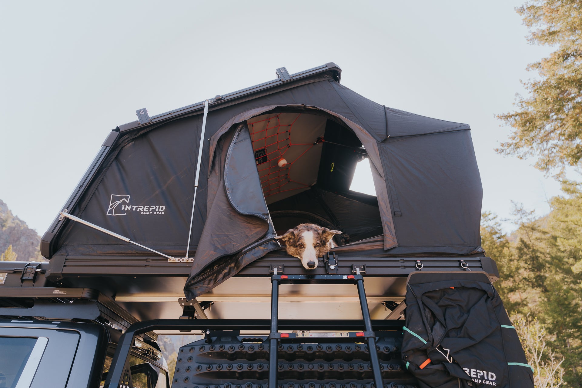Geo 2.5 Pro | 2.5 Person Rooftop Tent with Awning